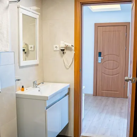 Honeymoon מלון מרמריס