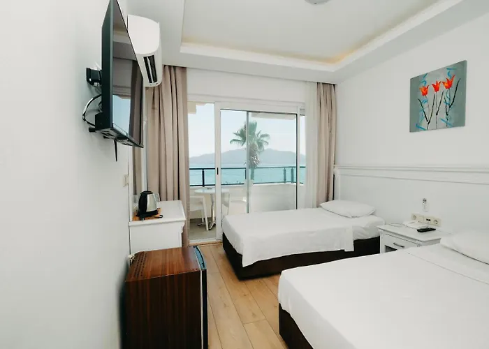 Honeymoon 酒店 马尔马里斯